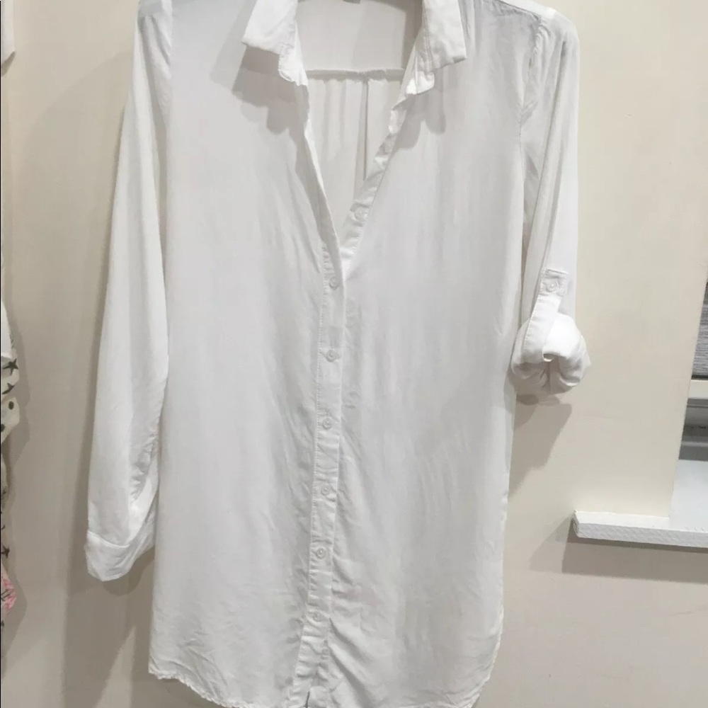 Lumiere white long sleeve tunic button down MUST👁